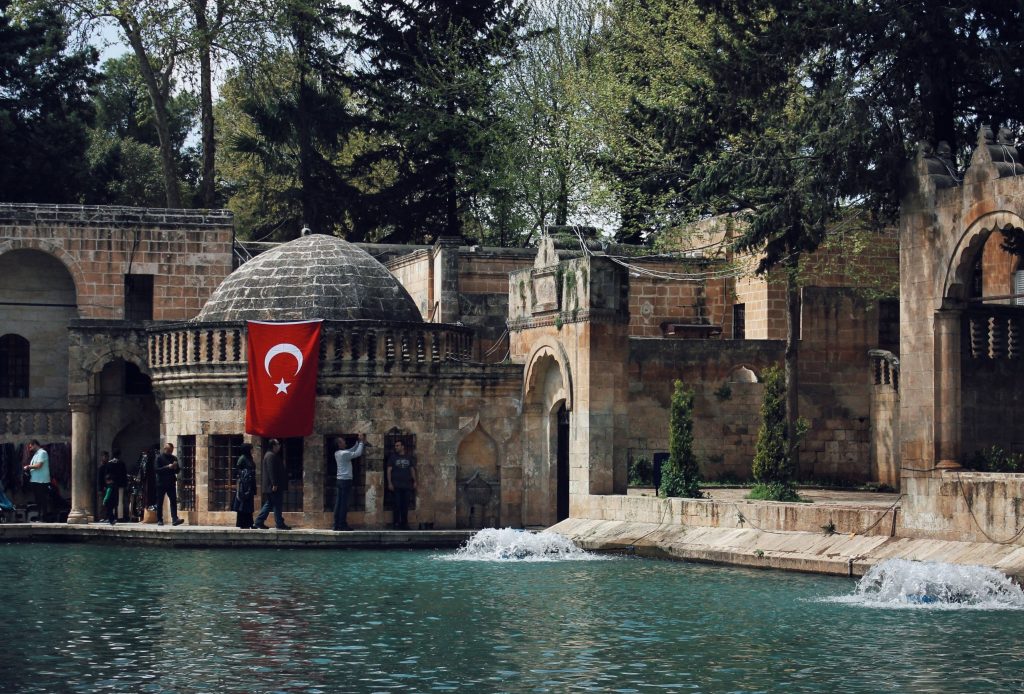 Balıklıgöl and the Rizvaniye Mosque in Şanlıurfa